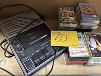Lot 60 - philips cassettespeler met cassettes