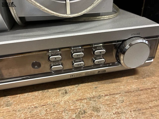 Lot 60 - philips dvd speler en luidsprekers - afbeelding 3 van  4