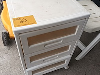Lot 60 - pvc ladekast op wielen - afbeelding 4 van  4