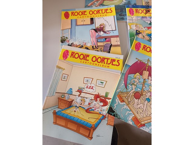 Lot 60 - rooie oortjes cartoonalbum. 10 stuks - afbeelding 5 van  5