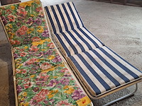 Lot 60 - tuinbed. 2 stuks - afbeelding 1 van  4