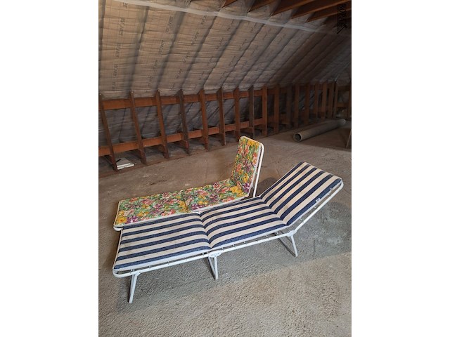 Lot 60 - tuinbed. 2 stuks - afbeelding 3 van  4