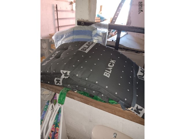 Lot 60 - tuinzetels met kussens - afbeelding 2 van  2