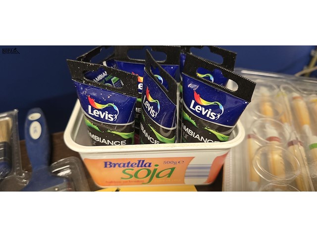 Lot 60 - verf en verfborstels - afbeelding 3 van  4