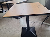 Lot 60 - vierkante horeca tafels. 10 stuks - afbeelding 1 van  3