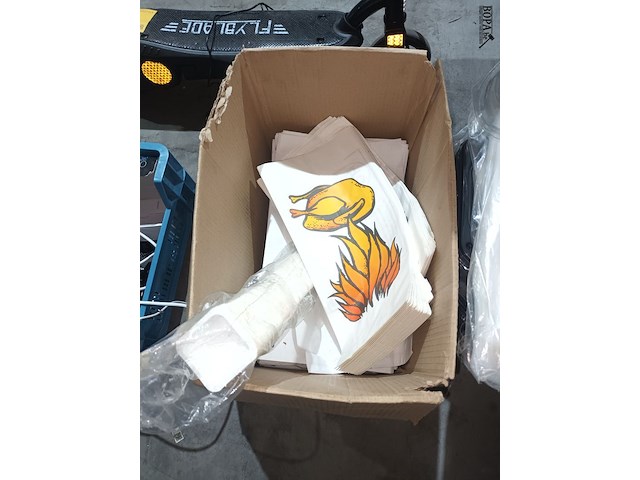 Lot 60 - voedselverpakking - afbeelding 2 van  4