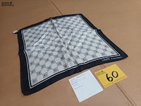 Lot 60 - zijden sjaal laura biagiotti - afbeelding 1 van  3