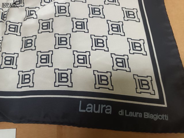 Lot 60 - zijden sjaal laura biagiotti - afbeelding 3 van  3