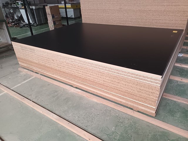 Lot 601 - melamine panelen. 28 stuks - afbeelding 1 van  3