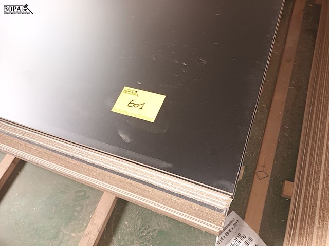 Lot 601 - melamine panelen. 28 stuks - afbeelding 3 van  3