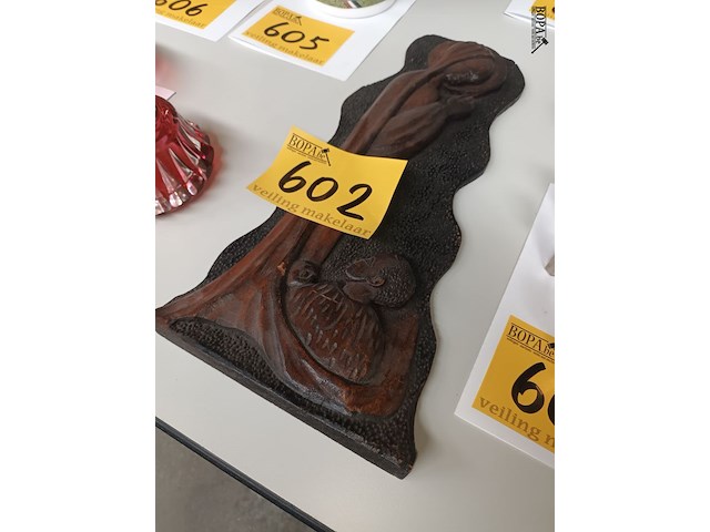 Lot 602 - afrikaans houtsnijwerk - afbeelding 3 van  3
