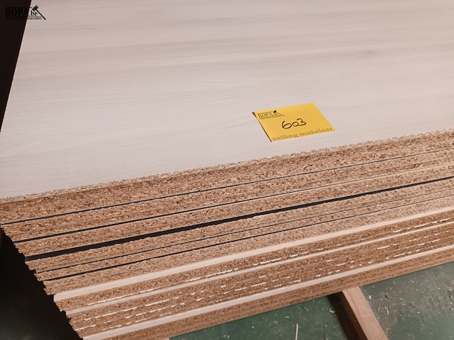Lot 603 - melamine panelen. 23 stuks - afbeelding 3 van  3