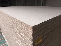 Lot 605 - melamine panelen. 78 stuks - afbeelding 2 van  4