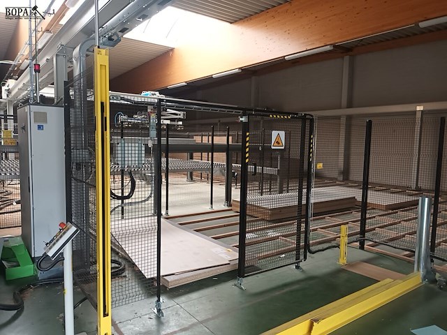 Lot 606 - werkplaatsomheining - afbeelding 1 van  5