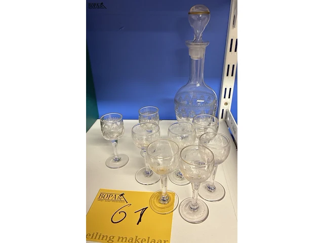 Lot 61 - antiek kristallen drankservies - afbeelding 1 van  3