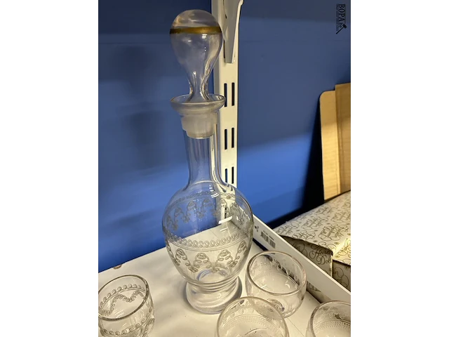 Lot 61 - antiek kristallen drankservies - afbeelding 3 van  3