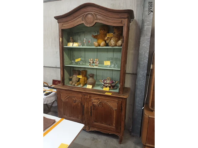 Lot 61 - antieke kast - afbeelding 1 van  5