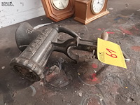 Lot 61 - antieke vleesmolen - afbeelding 4 van  4