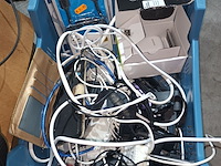 Lot 61 - audio en video kabels en camera - afbeelding 2 van  7