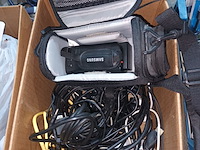 Lot 61 - audio en video kabels en camera - afbeelding 3 van  7