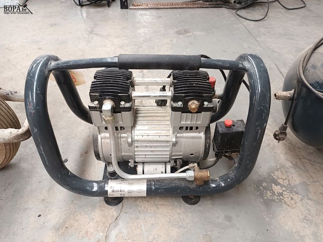 Lot 61 - compressor badger - afbeelding 4 van  5