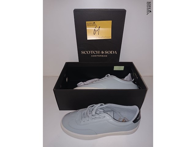 Lot 61 - damesschoenen maat 40 - afbeelding 1 van  3