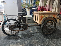 Lot 61 - decoratieve ijsventer bakfiets - afbeelding 5 van  6