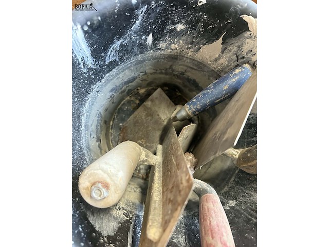 Lot 61 - gereedschap voor metselwerk en andere bouwwerken - afbeelding 3 van  3