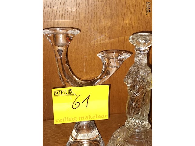 Lot 61 - kandelaar in glas. 2 stuks - afbeelding 3 van  3