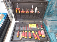 Lot 61 - materiaalkoffer wiha met inhoud - afbeelding 1 van  4