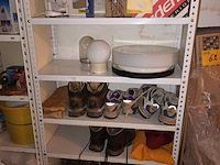 Lot 61 - metalen rek - afbeelding 1 van  1