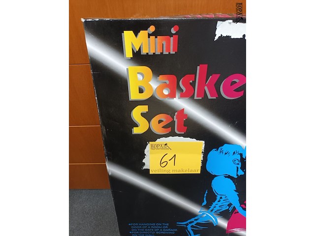 Lot 61 - mini basketball set - afbeelding 2 van  4