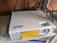 Lot 61 - projector acer - afbeelding 2 van  4