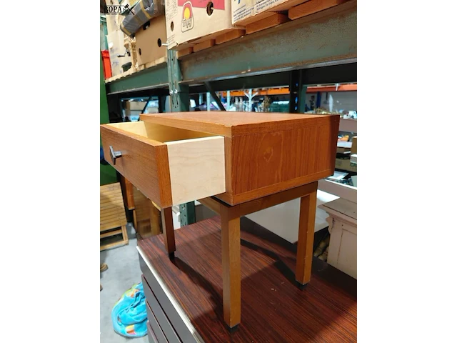 Lot 61 - retro nachttafel - afbeelding 3 van  4