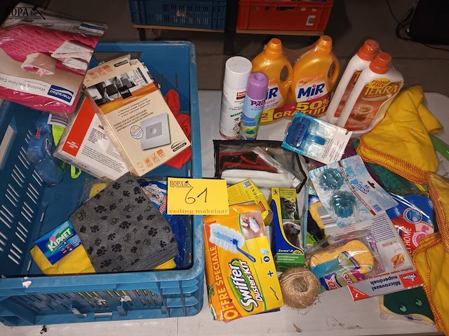 Lot 61 - schoonmaakmateriaal - afbeelding 1 van  6