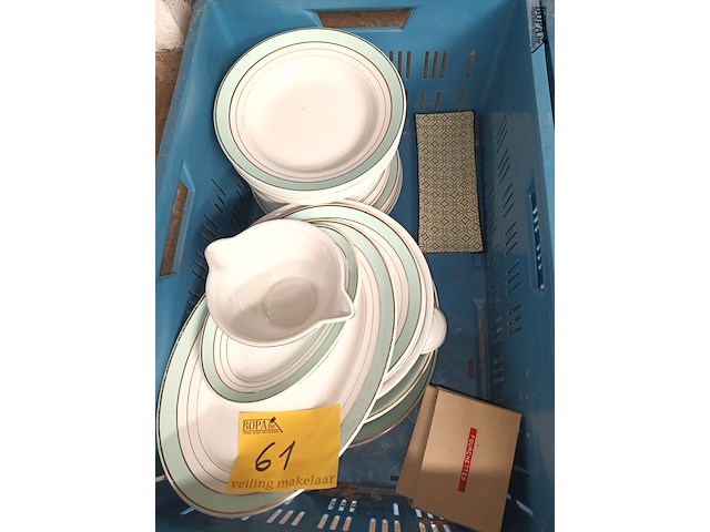Lot 61 - servies en bestek - afbeelding 2 van  6