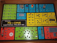 Lot 61 - tandy science fair electronic project kit - afbeelding 5 van  5