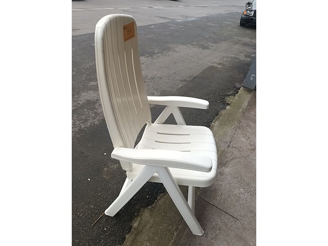 Lot 61 - verstelbare tuinstoelen. 2 stuks - afbeelding 6 van  6