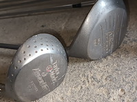 Lot 61 - vintage golf clubs. 5 stuks. - afbeelding 3 van  5