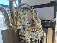 Lot 61 - vintage messing kroonluchter met 5 lichtpuntern en kristalle - afbeelding 2 van  3