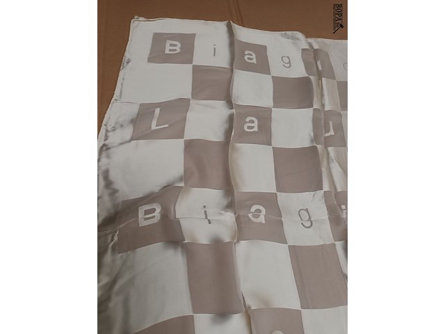Lot 61 - zijden sjaal laura biagiotti - afbeelding 2 van  3