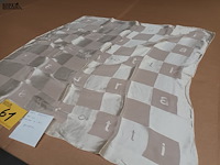 Lot 61 - zijden sjaal laura biagiotti - afbeelding 3 van  3