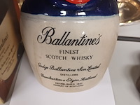 Lot 611 - ballantines scotch whisky - afbeelding 3 van  3