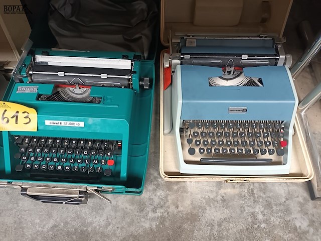 Lot 613 - typemachines. 4 stuks - afbeelding 2 van  4