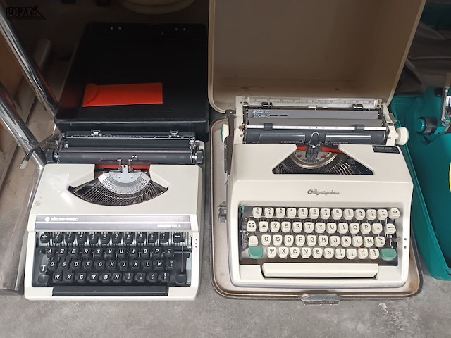 Lot 613 - typemachines. 4 stuks - afbeelding 3 van  4
