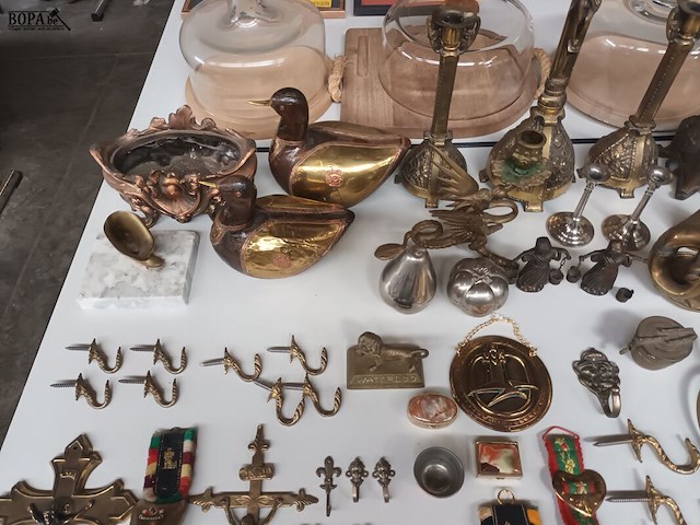 Lot 614 - lot koperwerk. 80 stuks - afbeelding 4 van  7