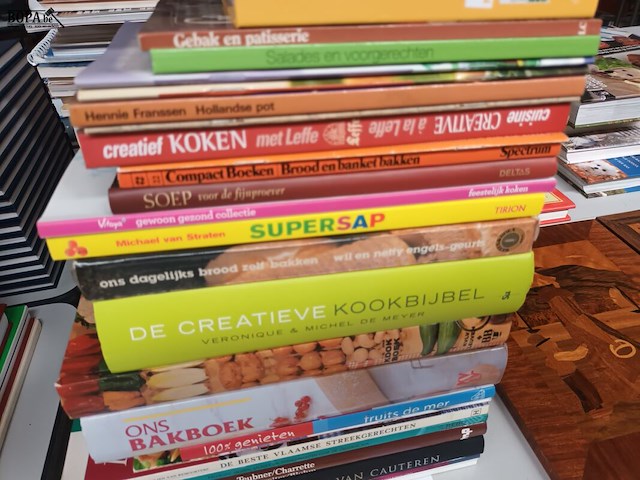 Lot 617 - kookboeken. 29 stuks - afbeelding 3 van  4