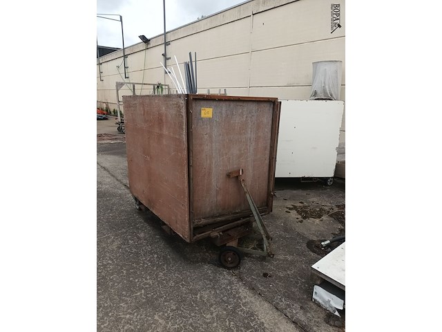Lot 617 - transportkar. 2 stuks - afbeelding 1 van  3
