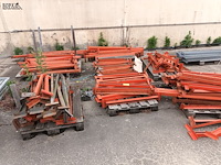 Lot 619 - liggers voor pallet stellingrek - afbeelding 1 van  5