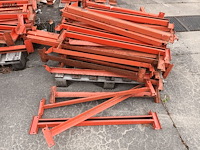 Lot 619 - liggers voor pallet stellingrek - afbeelding 2 van  5